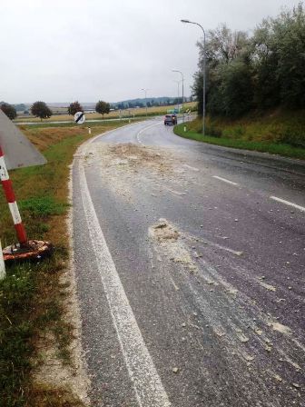 Verschmutzte Fahrbahn
