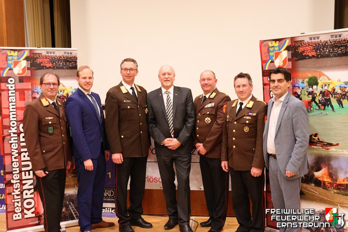 Bezirksfeuerwehrtag in Ernstbrunn