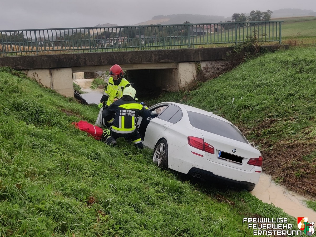 Menschenrettung nach Verkehrsunfall