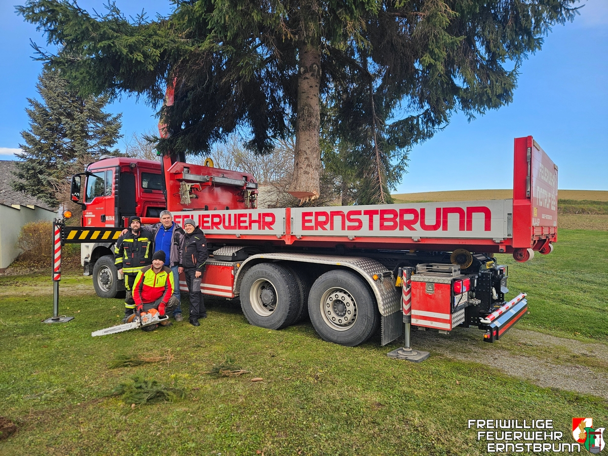 Christbaum für die Feuerwehrzentrale