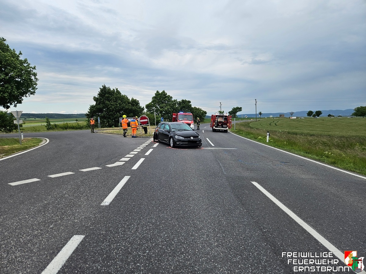PKW-Bergung nach Verkehrsunfall auf der B6