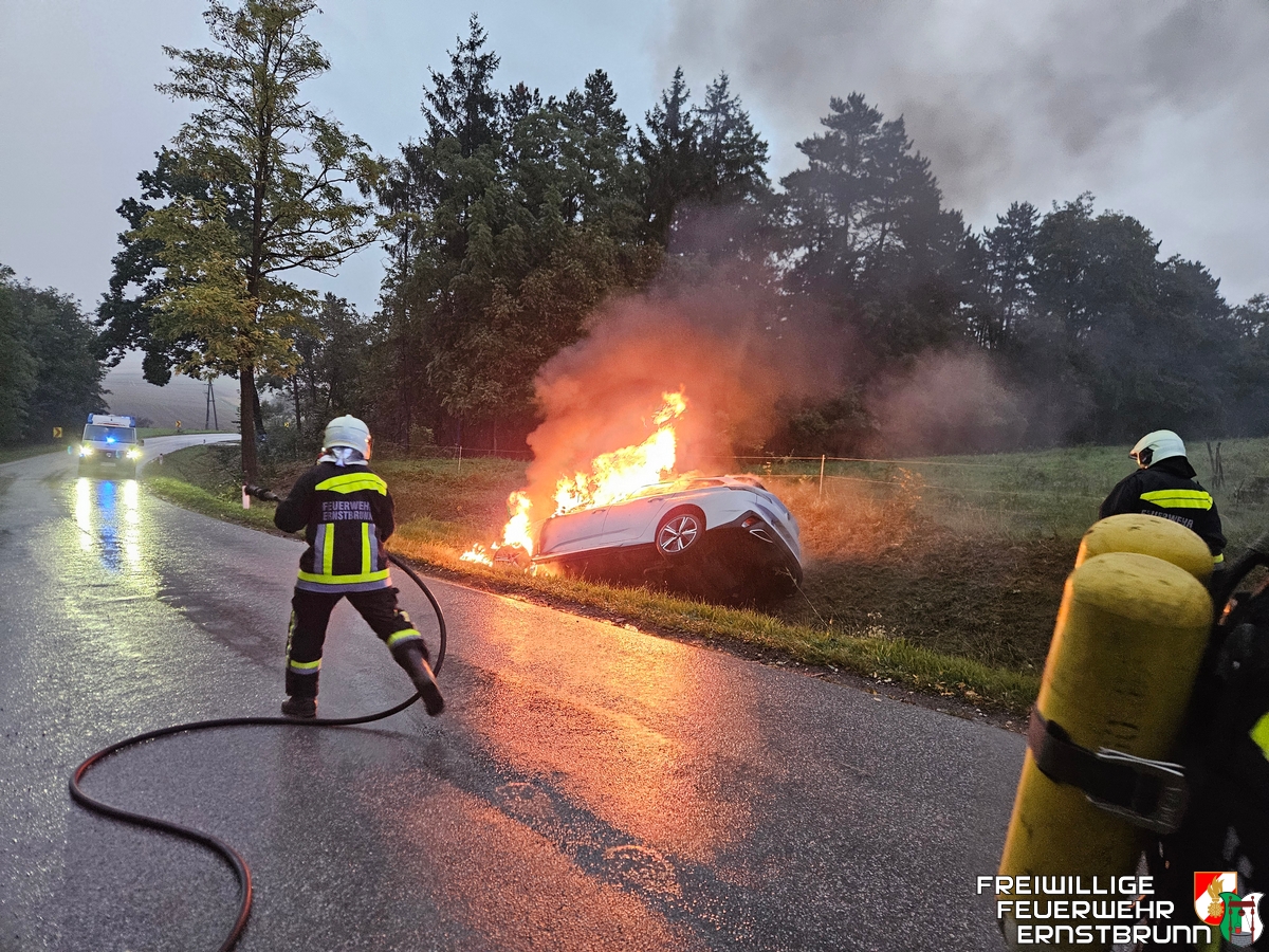 Fahrzeugbrand auf der Landesstraße Richtung Klement
