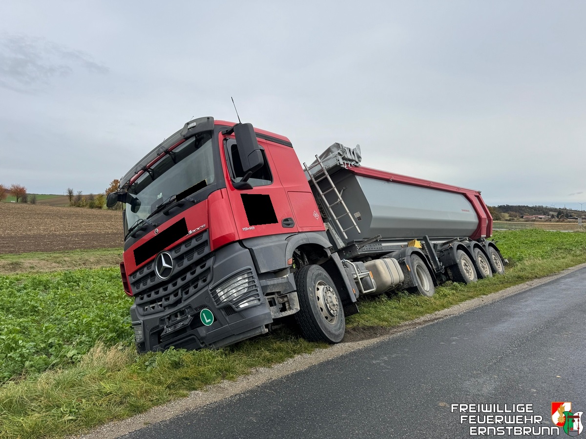 LKW-Bergung zwischen Steinbach und der B6
